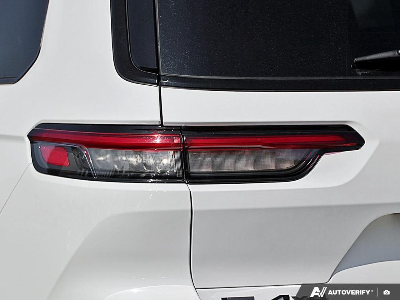 2023 Jeep Grand Cherokee L Summit Reserve 4x4 Photo