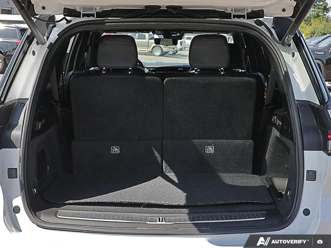 2023 Jeep Grand Cherokee L Summit Reserve 4x4 Photo