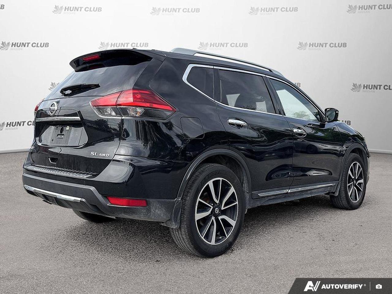 2017 Nissan Rogue SL Photo