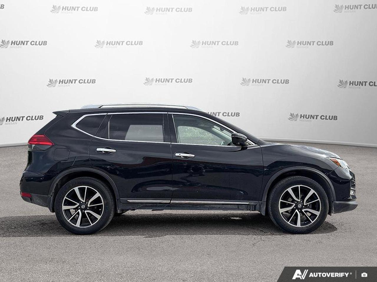 2017 Nissan Rogue SL Photo