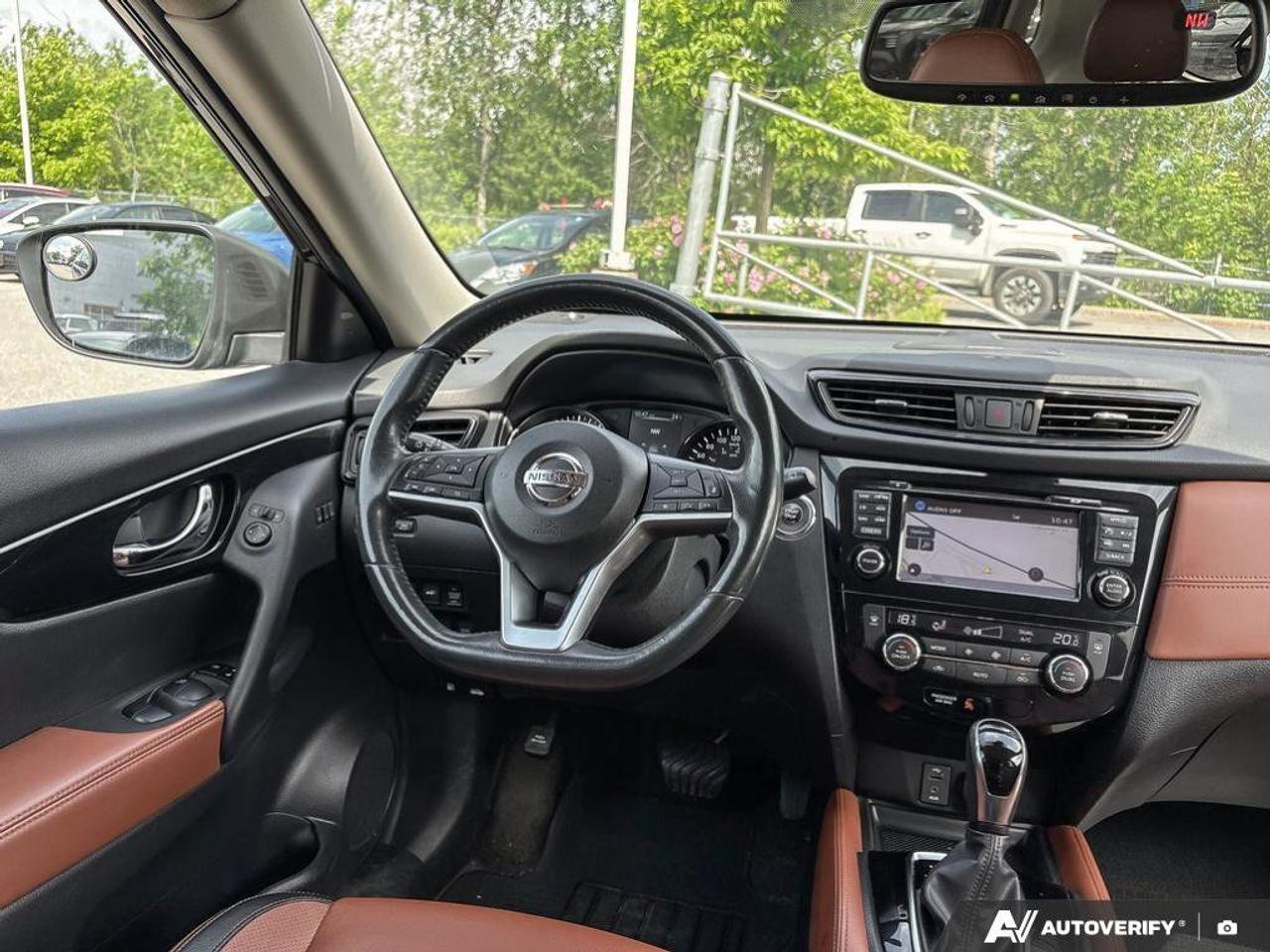 2017 Nissan Rogue SL Photo
