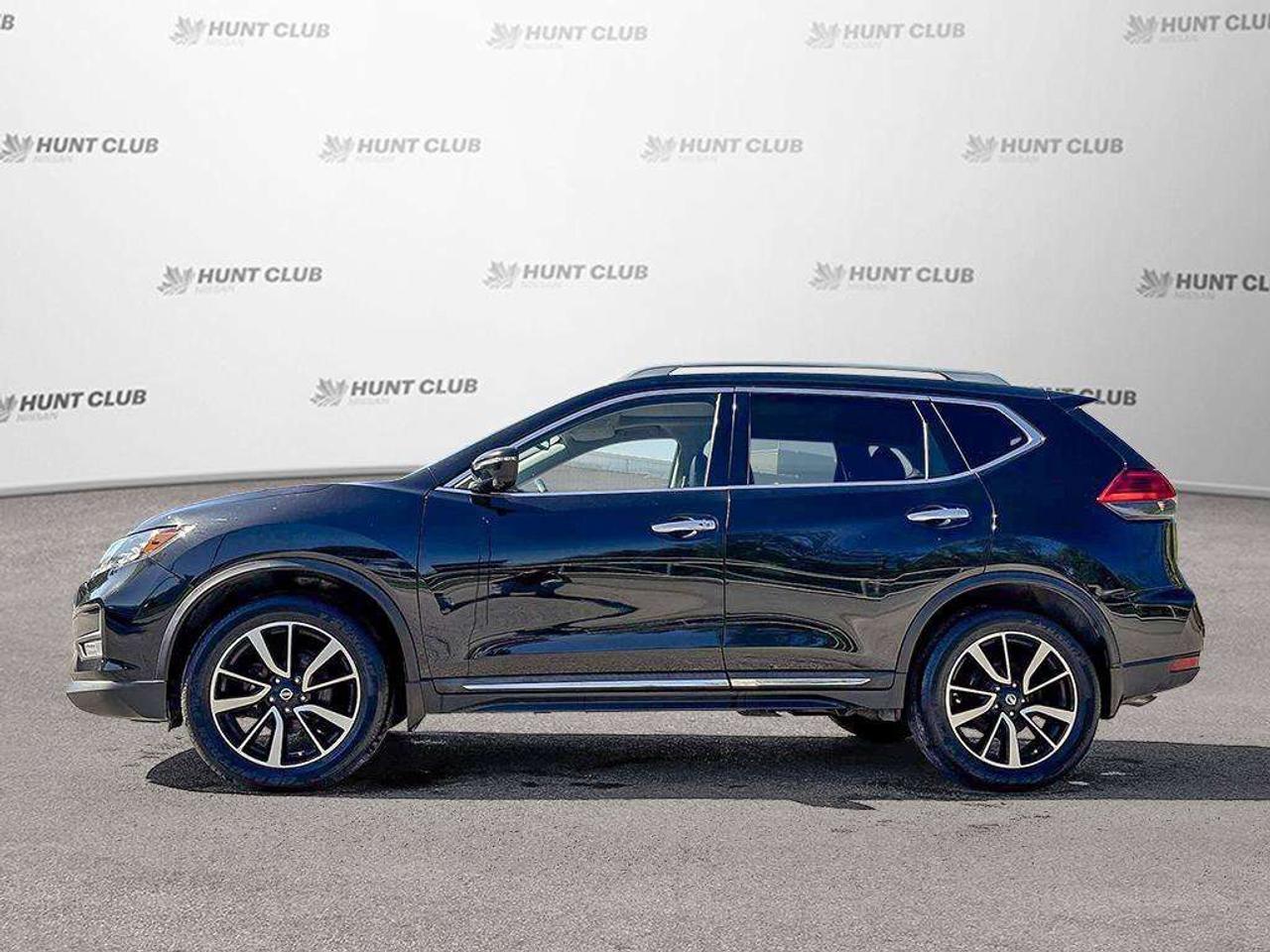 2017 Nissan Rogue SL (AS-IS)  Navigation   Moonroof   Leather Seats Photo