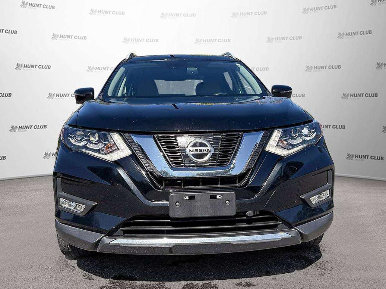 2017 Nissan Rogue SL (AS-IS)  Navigation   Moonroof   Leather Seats Photo