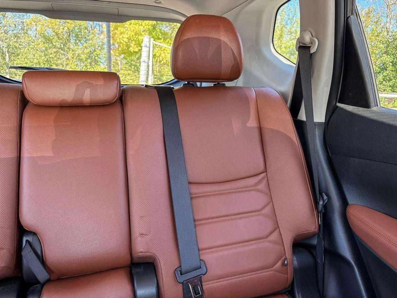 2017 Nissan Rogue SL (AS-IS)  Navigation   Moonroof   Leather Seats Photo