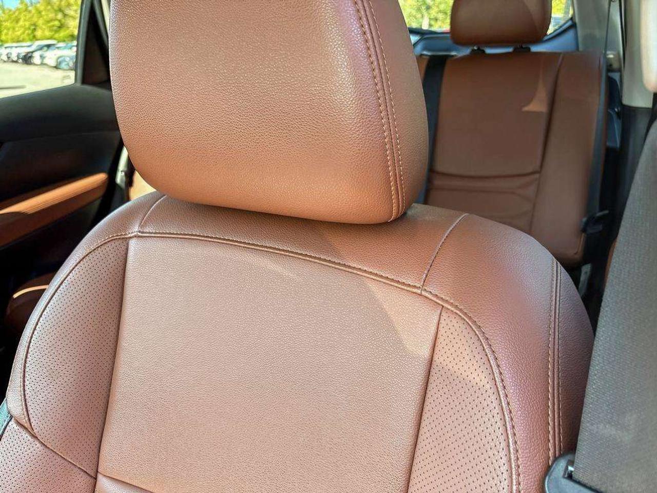 2017 Nissan Rogue SL (AS-IS)  Navigation   Moonroof   Leather Seats Photo