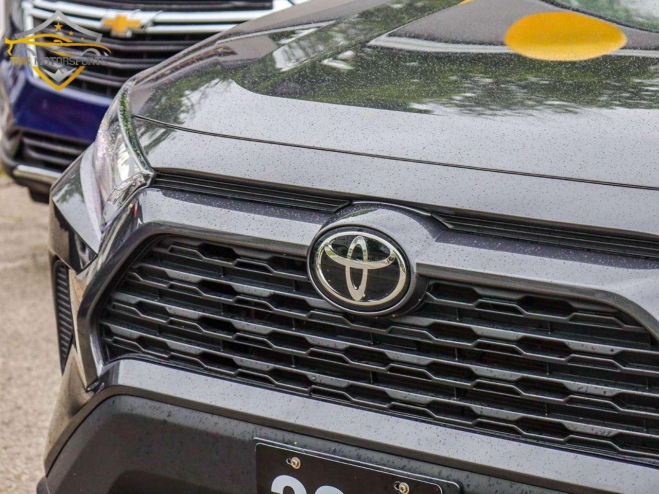2021 Toyota RAV4 LE AWD   CLEAN CARFAX   SAFETY INCLUDED Photo