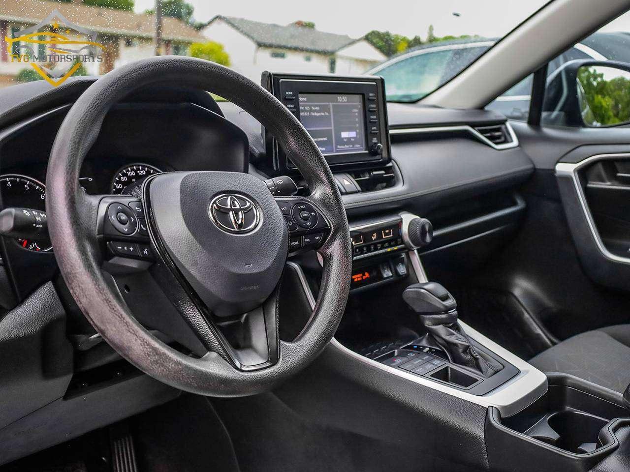 2021 Toyota RAV4 LE AWD   CLEAN CARFAX   SAFETY INCLUDED Photo