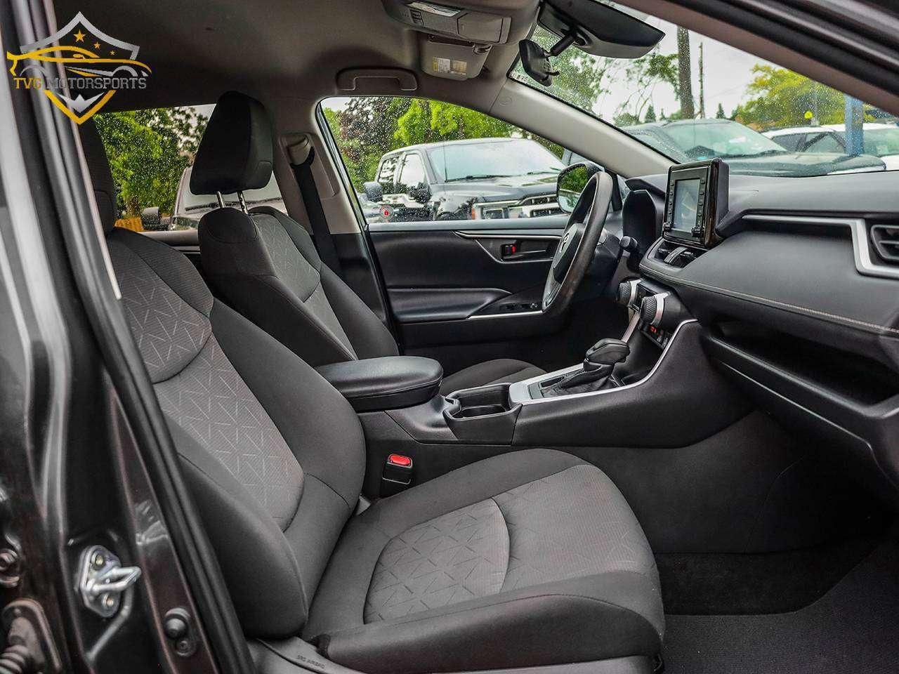 2021 Toyota RAV4 LE AWD   CLEAN CARFAX   SAFETY INCLUDED Photo
