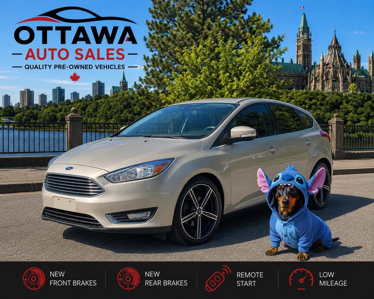 2018 Ford Focus Titanium Photo0