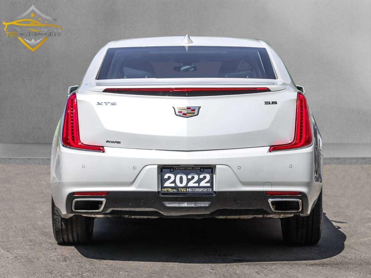 2018 Cadillac XTS PREMIUM LUXURY AWD PANO ROOF BOSE - LOW KMS! Photo