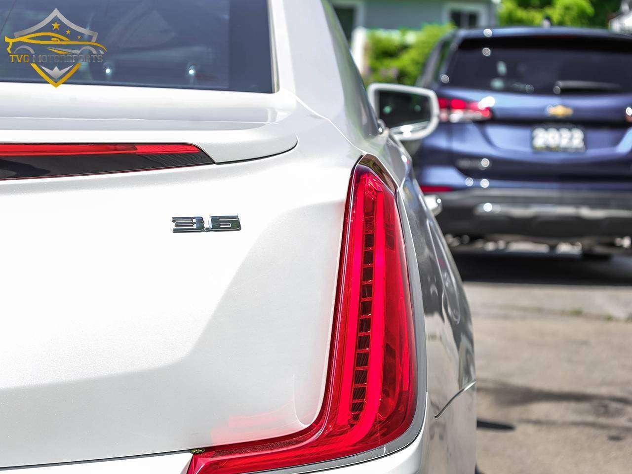 2018 Cadillac XTS PREMIUM LUXURY AWD PANO ROOF BOSE - LOW KMS! Photo