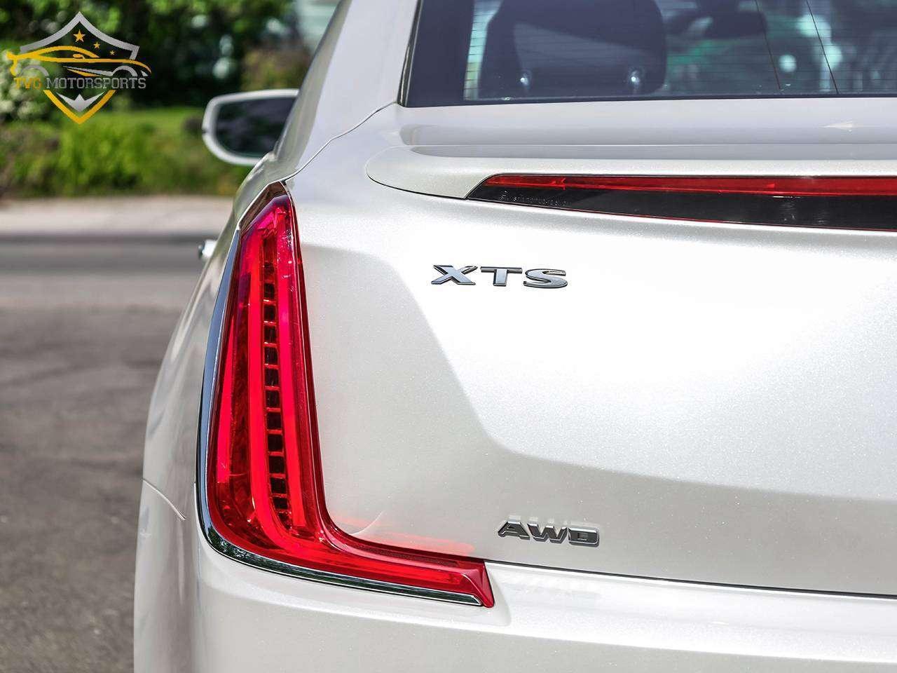 2018 Cadillac XTS PREMIUM LUXURY AWD PANO ROOF BOSE - LOW KMS! Photo