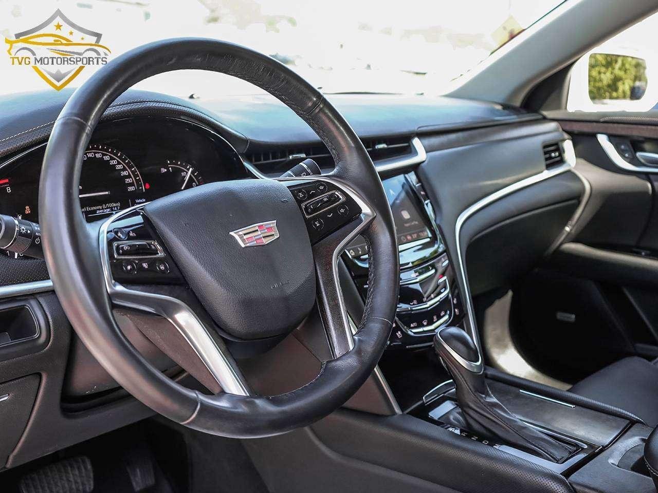 2018 Cadillac XTS PREMIUM LUXURY AWD PANO ROOF BOSE - LOW KMS! Photo