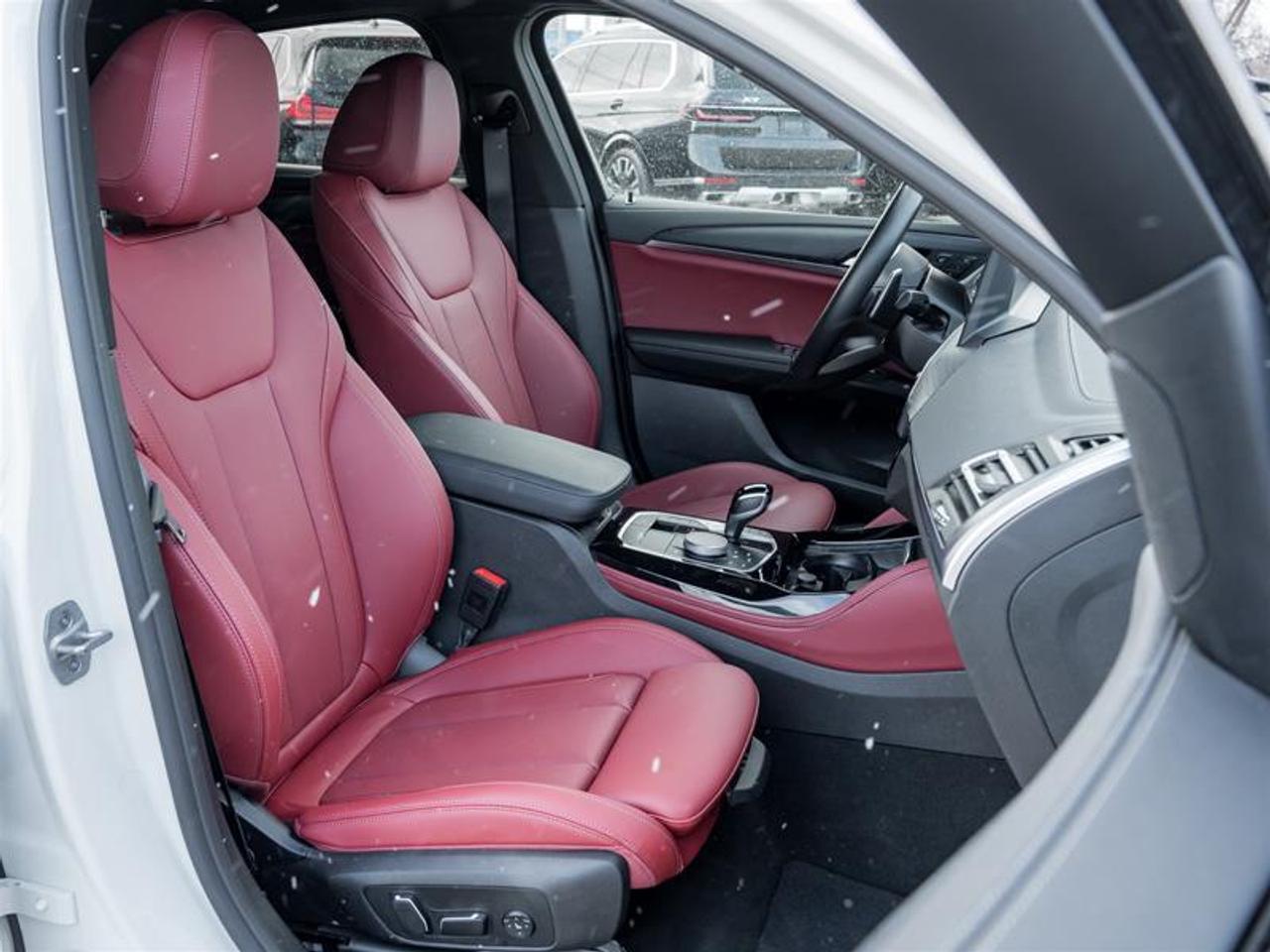 2025 BMW X4 M40i xDrive 4dr All-Wheel Drive Sports Activity Coupe Photo