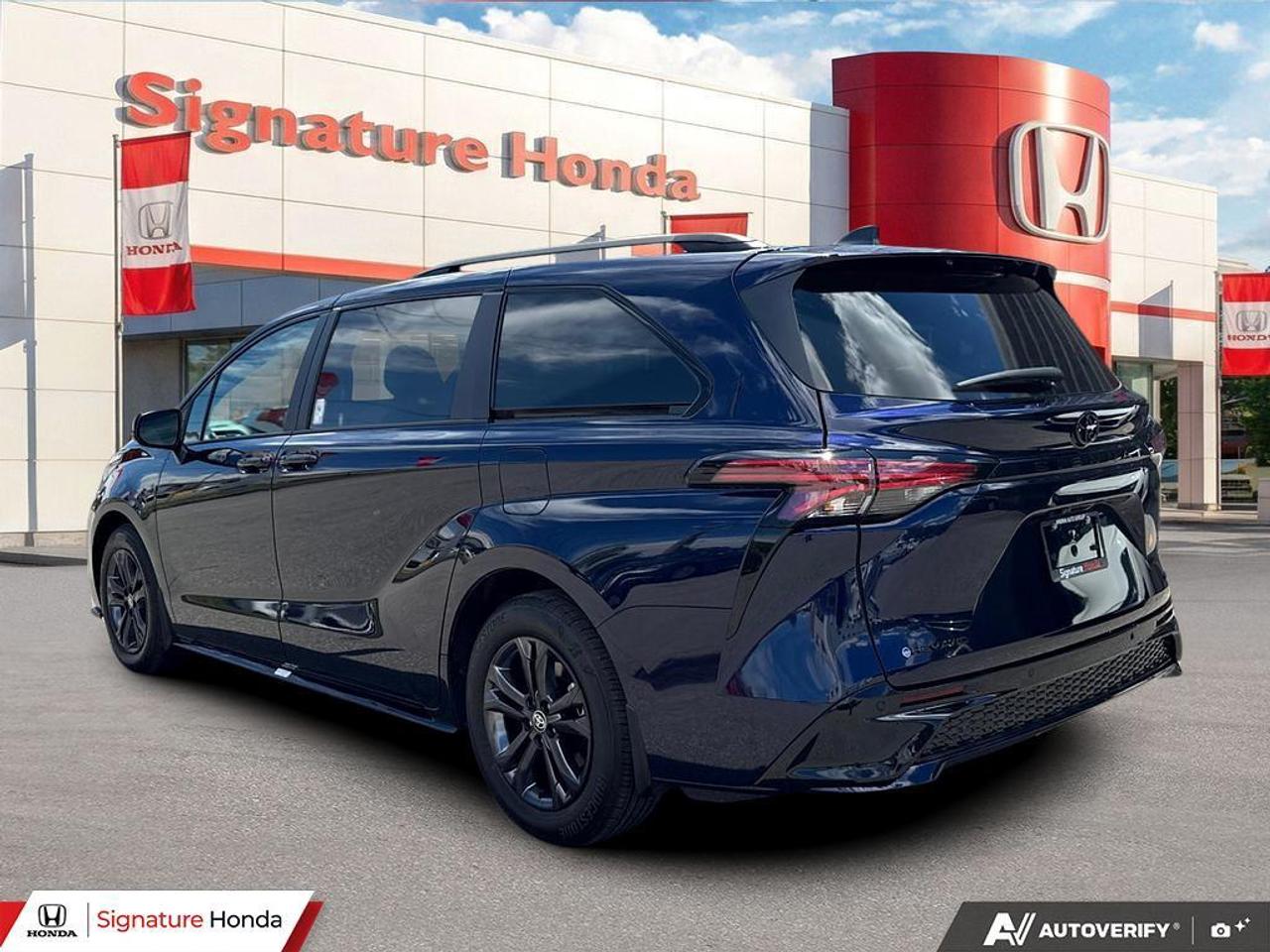2026 Toyota Sienna LIMITED Photo