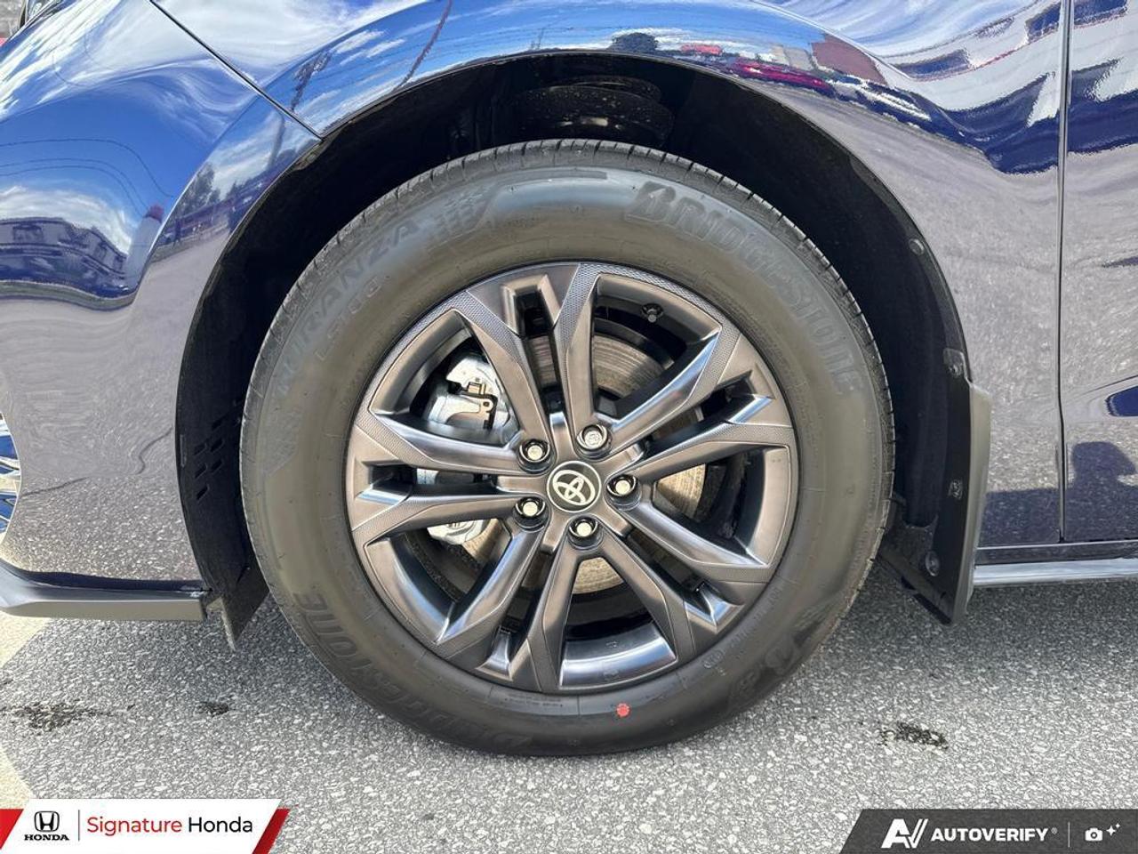 2026 Toyota Sienna LIMITED Photo