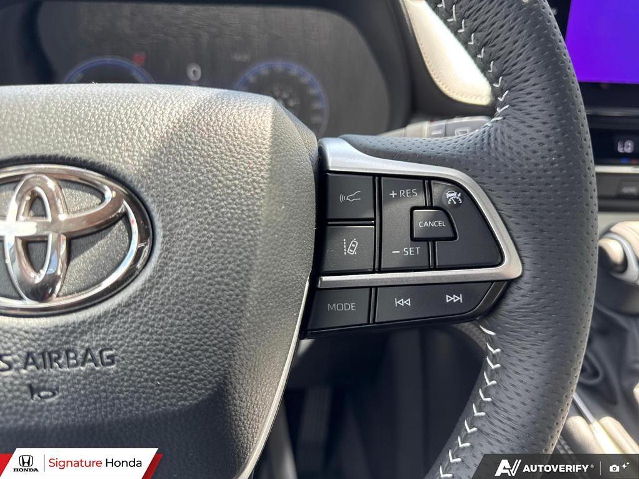 2026 Toyota Sienna LIMITED Photo