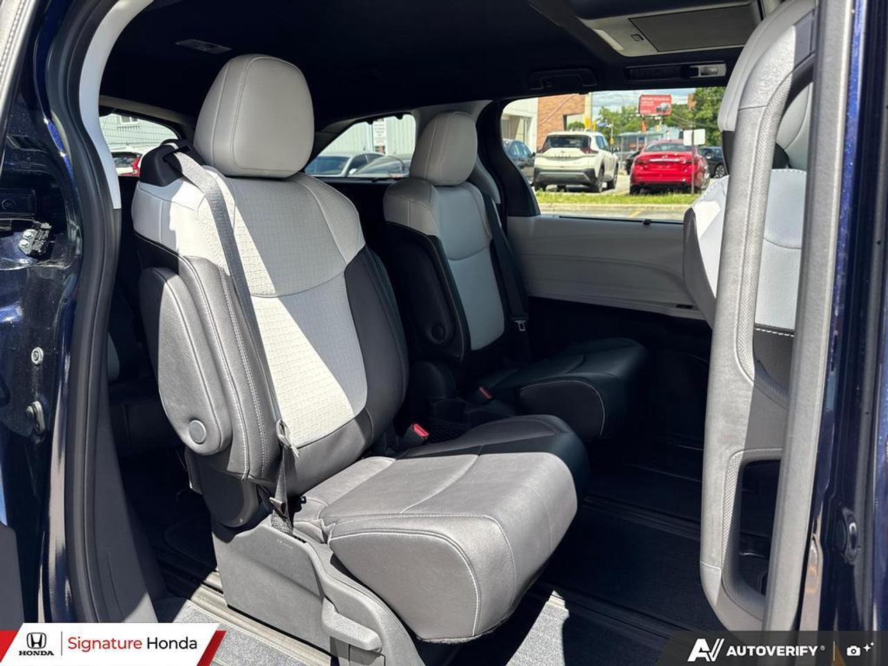 2026 Toyota Sienna LIMITED Photo