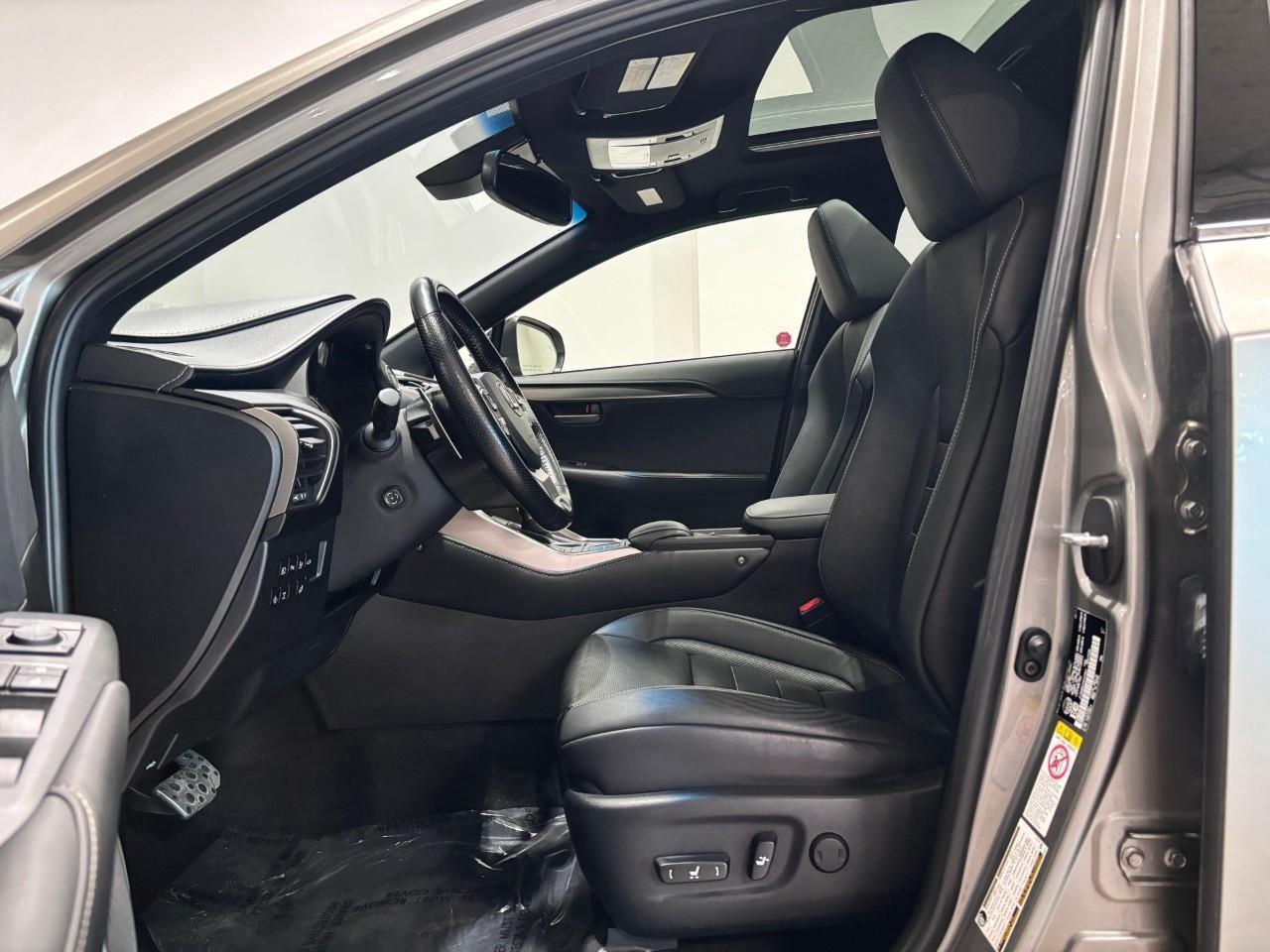 2017 Lexus NX 200t F-SPORT 3 PACKAGE - 1 OWNER Photo