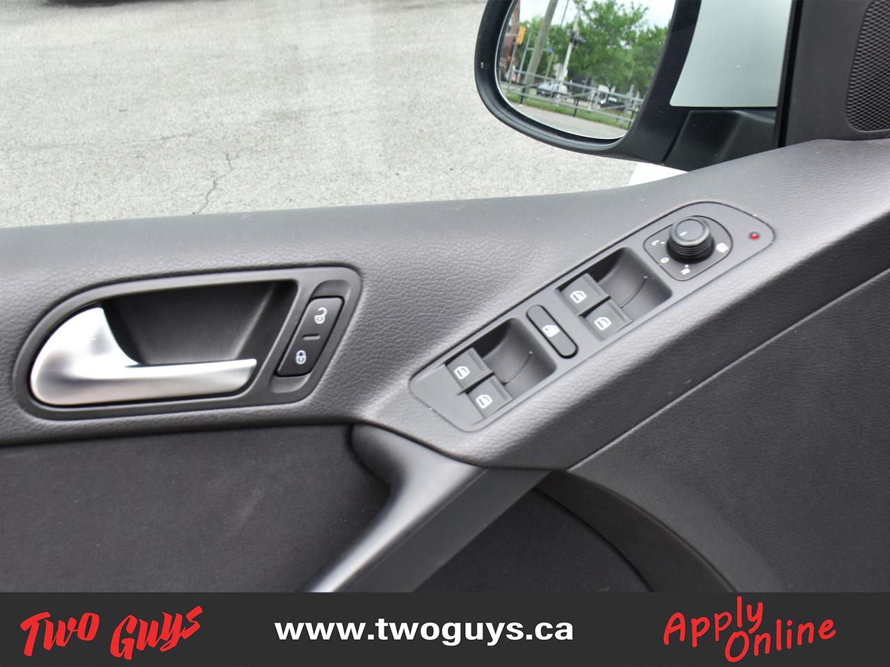 2016 Volkswagen Tiguan Comfortline AWD Back Up Camera Photo