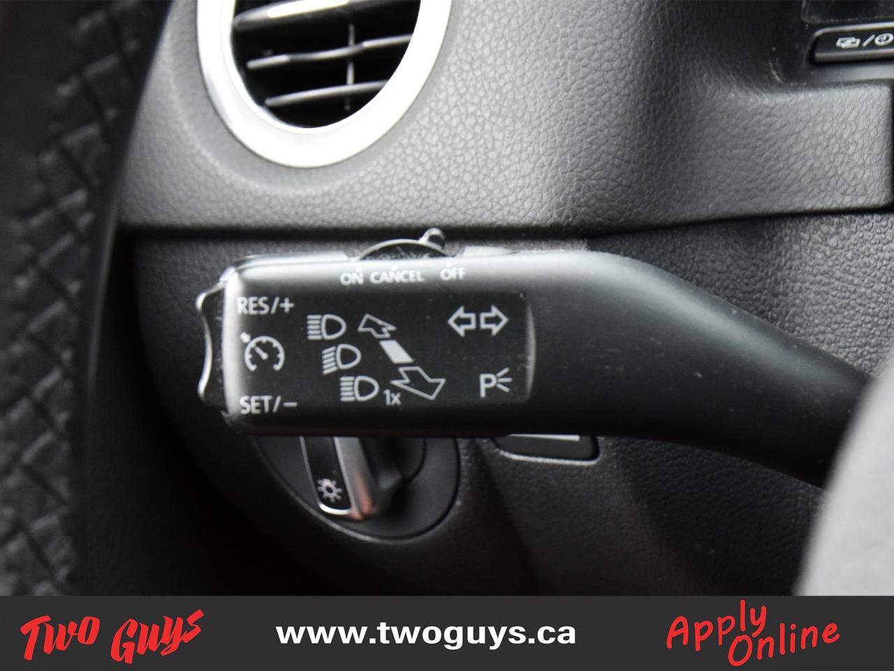 2016 Volkswagen Tiguan Comfortline AWD Back Up Camera Photo