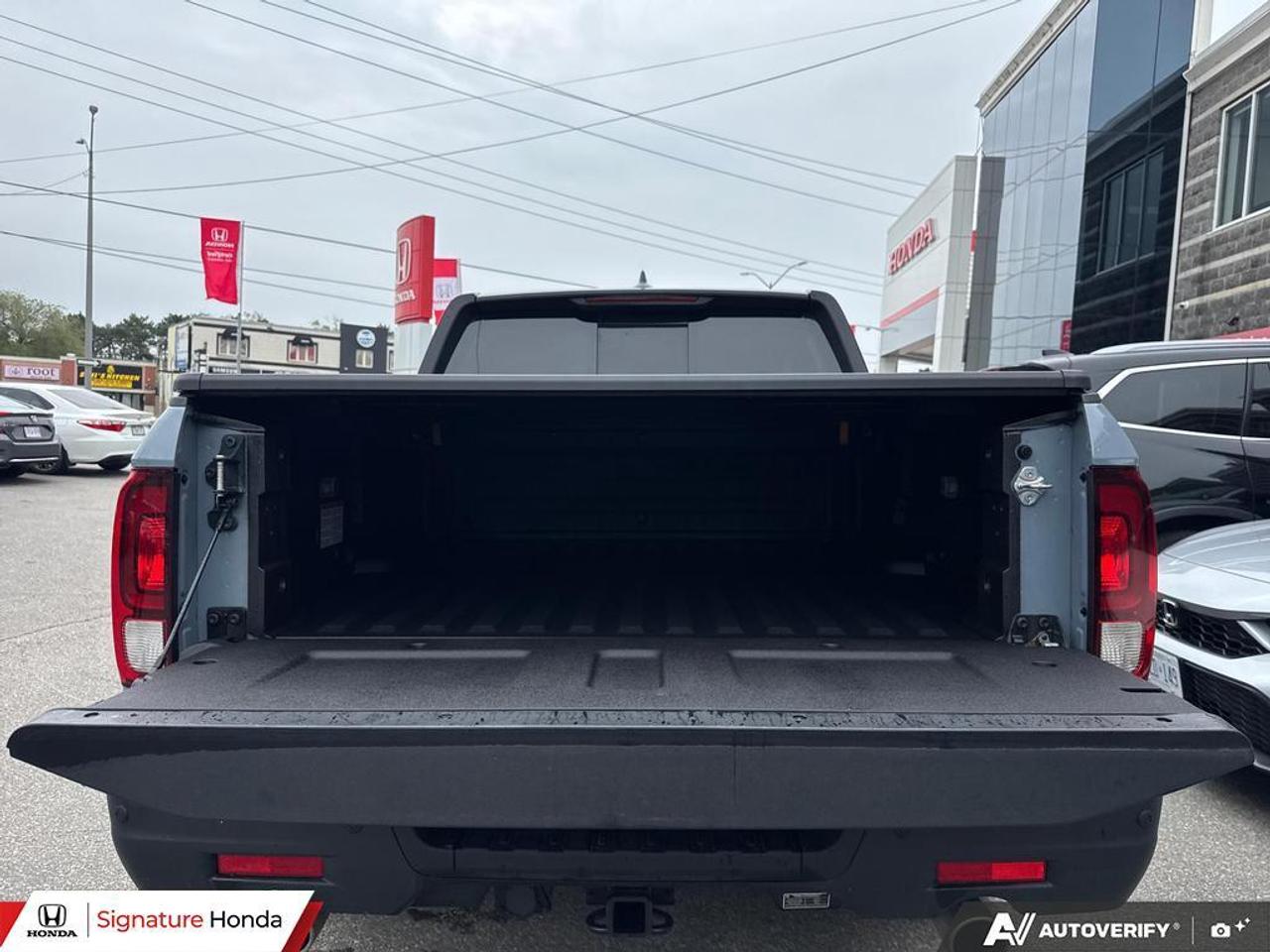 2025 Honda Ridgeline Black Edition Photo