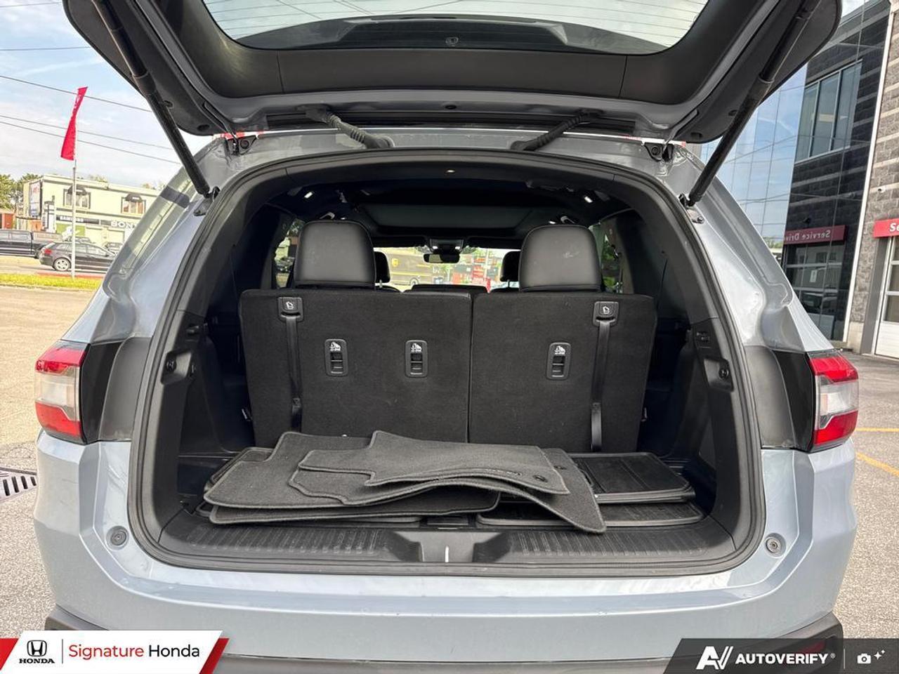 2025 Honda Pilot Black Edition Photo