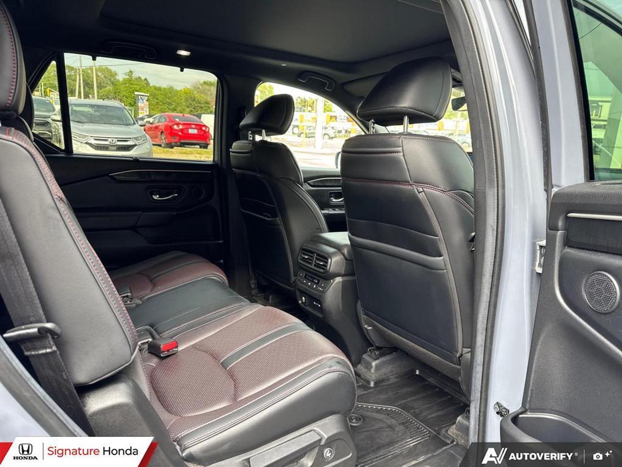 2025 Honda Pilot Black Edition Photo