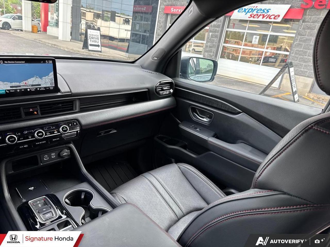2025 Honda Pilot Black Edition Photo