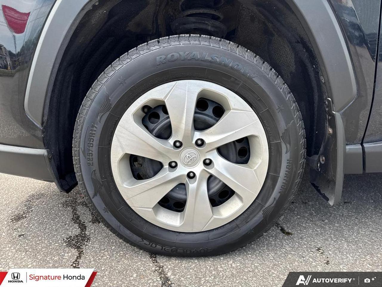 2021 Toyota RAV4 LE Photo