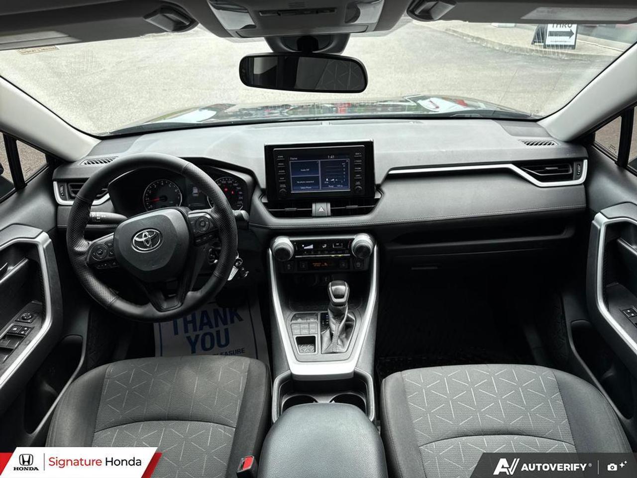 2021 Toyota RAV4 LE Photo