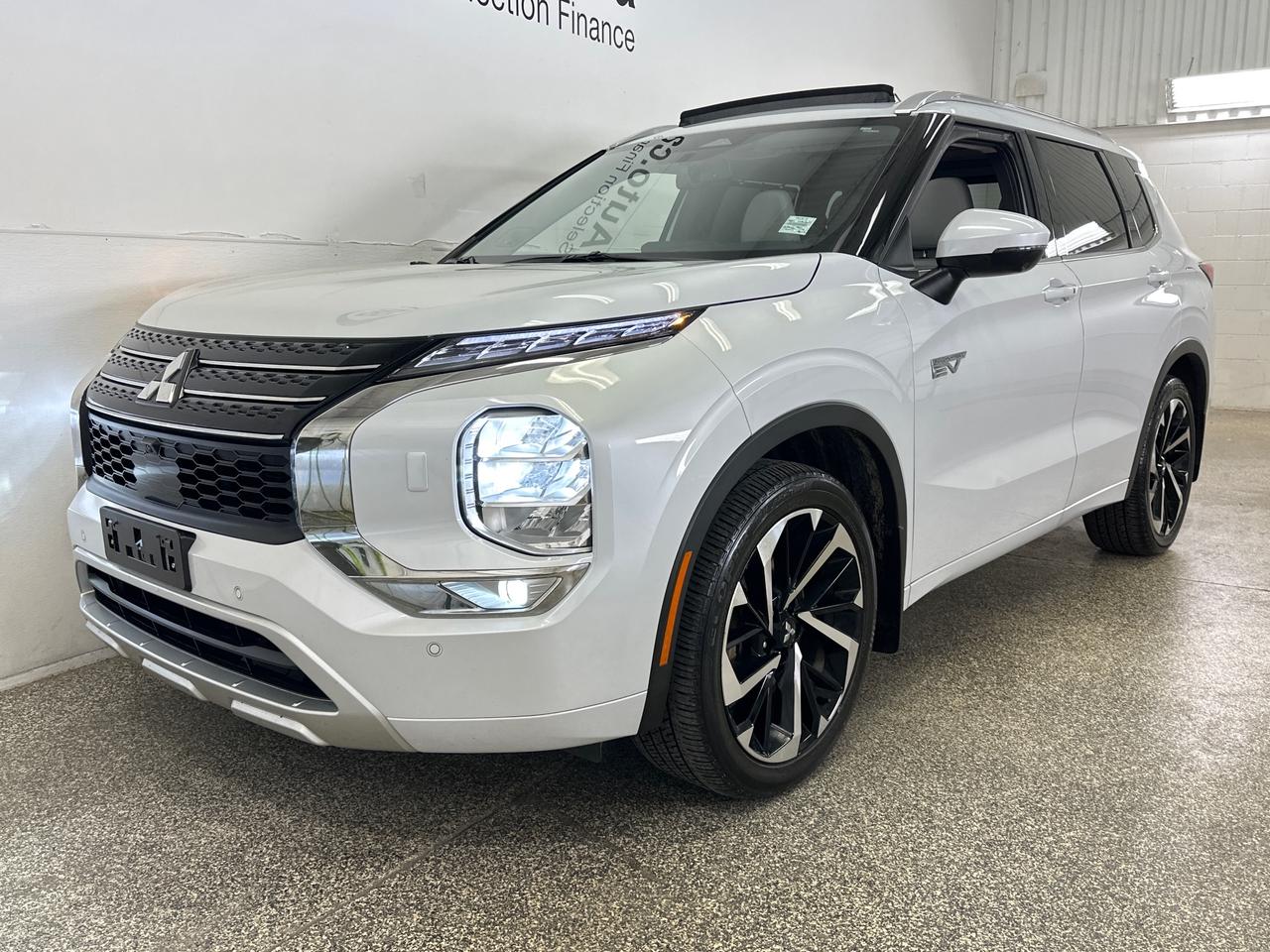 2024 Mitsubishi Outlander Phev GT Photo