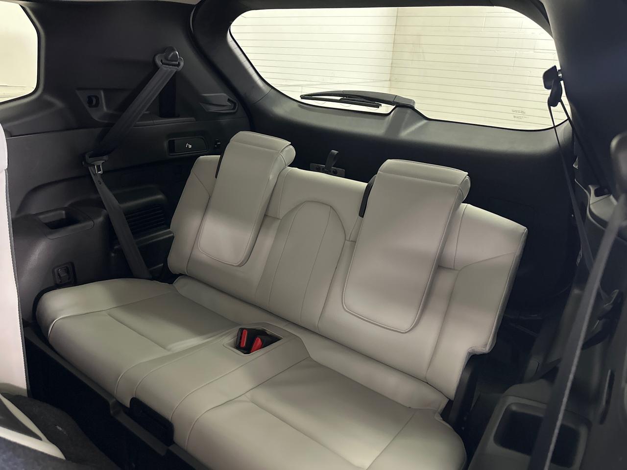 2024 Mitsubishi Outlander Phev GT Photo