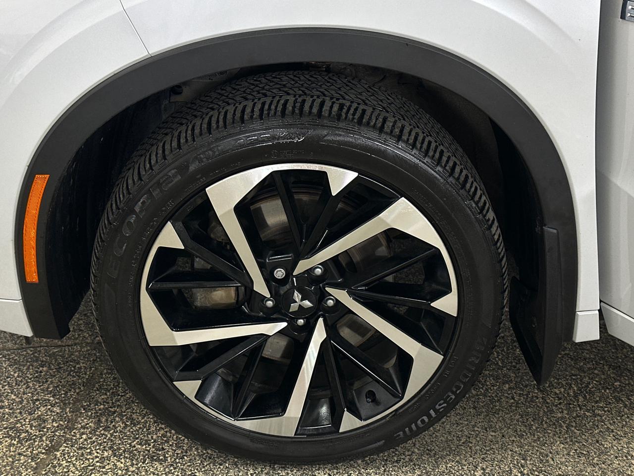 2024 Mitsubishi Outlander Phev GT Photo