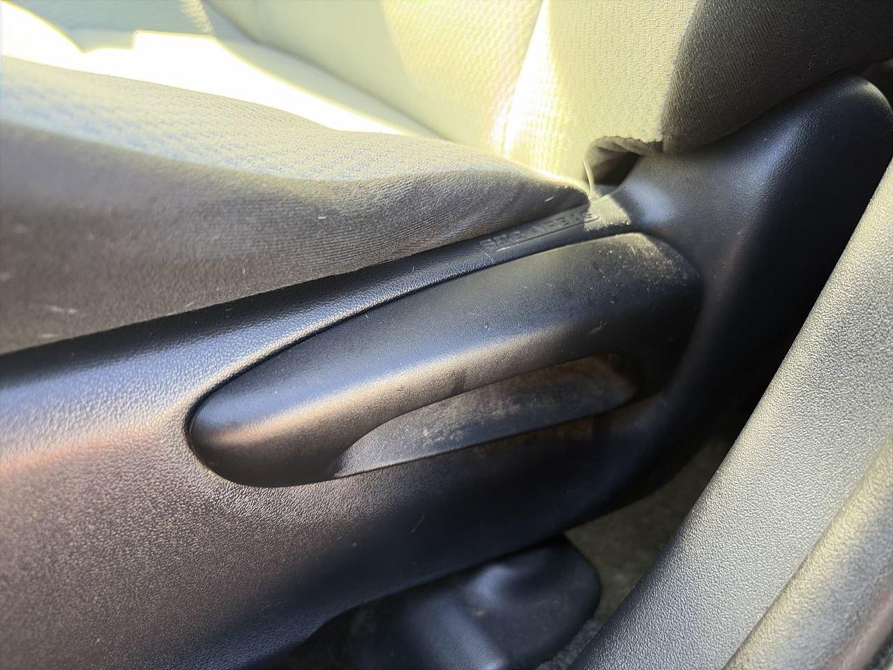 2015 Toyota Prius c eCVT SOLD AS/IS   CLOTH   BLUETOOTH CONNECTION Photo