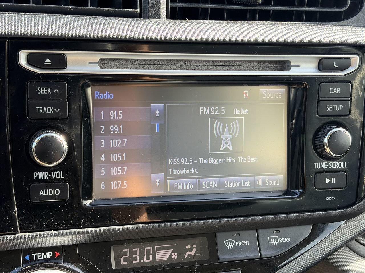 2015 Toyota Prius c eCVT SOLD AS/IS   CLOTH   BLUETOOTH CONNECTION Photo