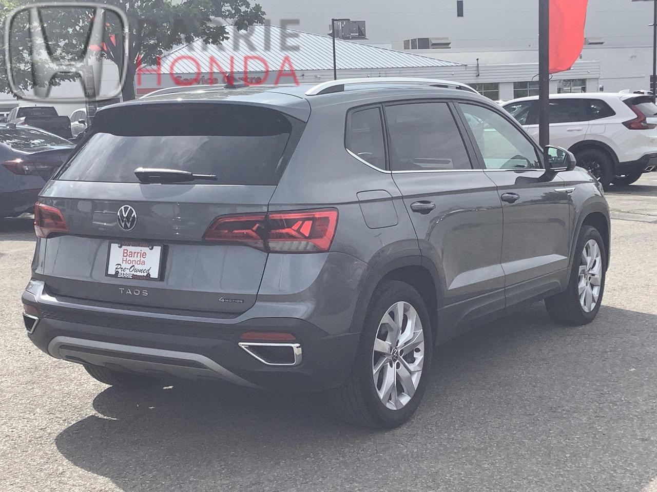 2022 Volkswagen Taos Comfortline 4dr All-Wheel Drive 4MOTION Photo