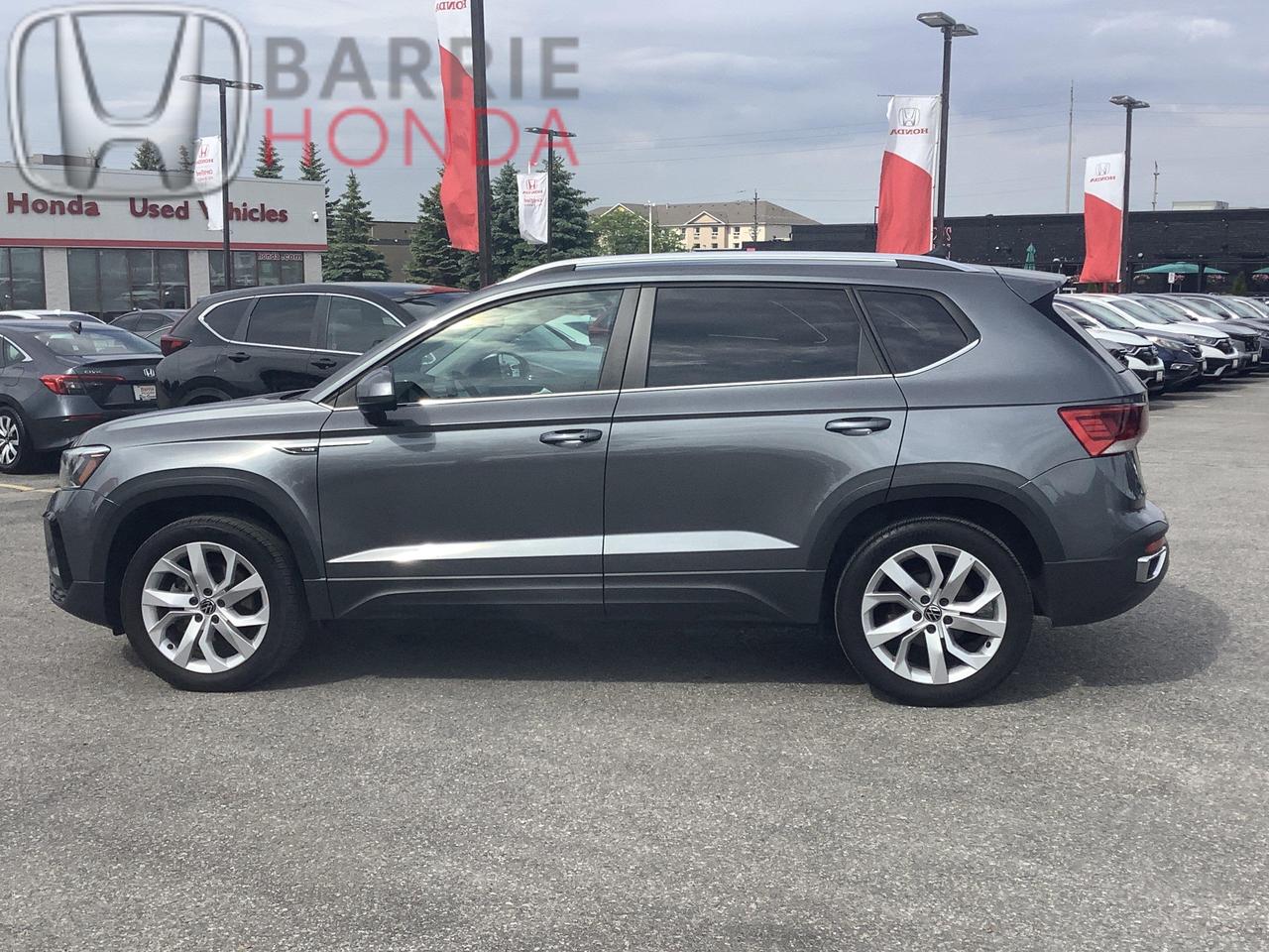 2022 Volkswagen Taos Comfortline 4dr All-Wheel Drive 4MOTION Photo