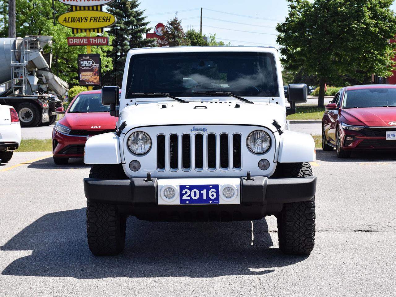 2016 Jeep WRANGLER UNLIMITED Sahara 4x4 ~Nav ~Heated Mirrors ~Power Windows Photo
