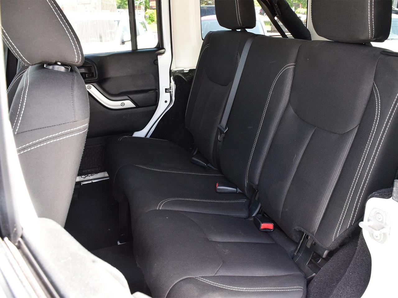 2016 Jeep WRANGLER UNLIMITED Sahara 4x4 ~Nav ~Heated Mirrors ~Power Windows Photo