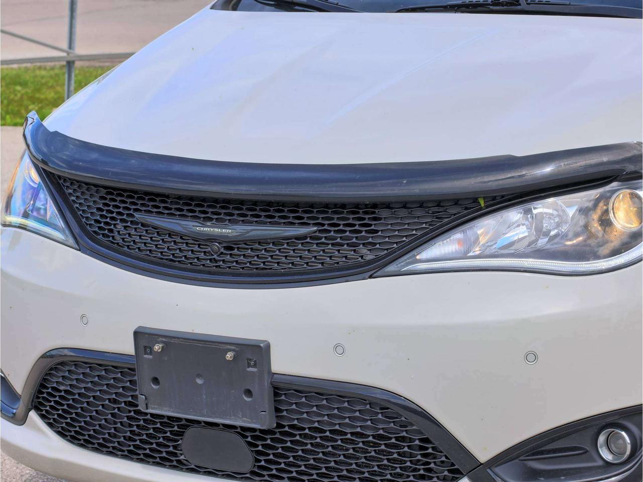 2020 Chrysler Pacifica Launch Edition Photo