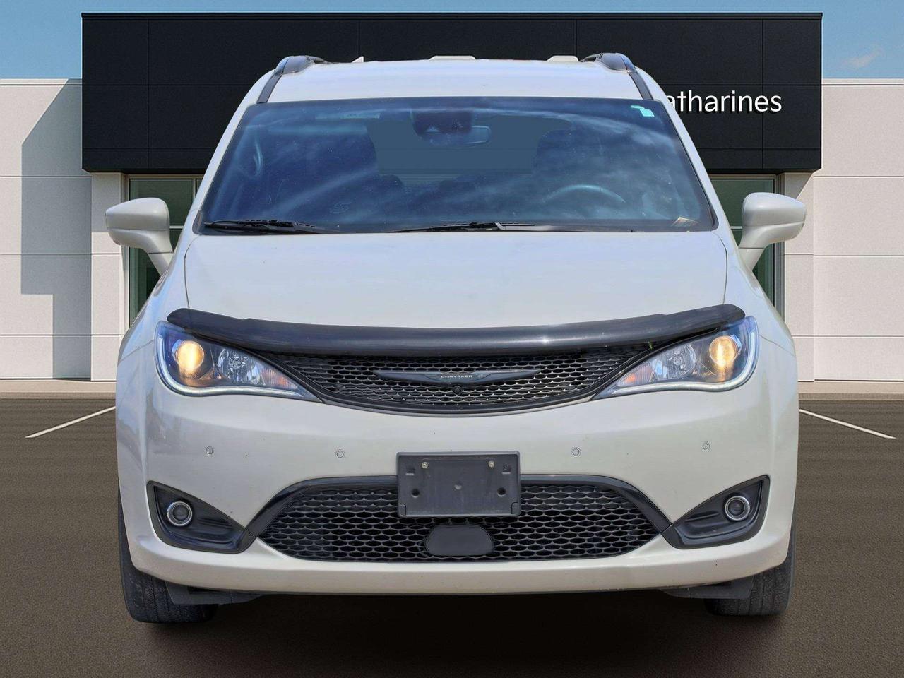 2020 Chrysler Pacifica Launch Edition Photo
