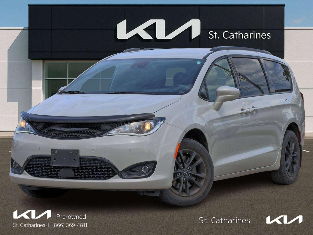 2020 Chrysler Pacifica Launch Edition Photo0