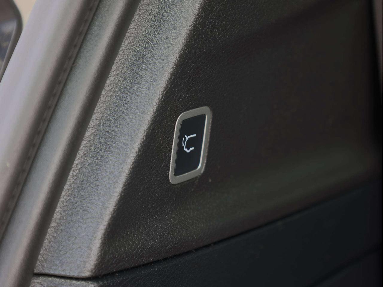 2020 Chrysler Pacifica Launch Edition Photo