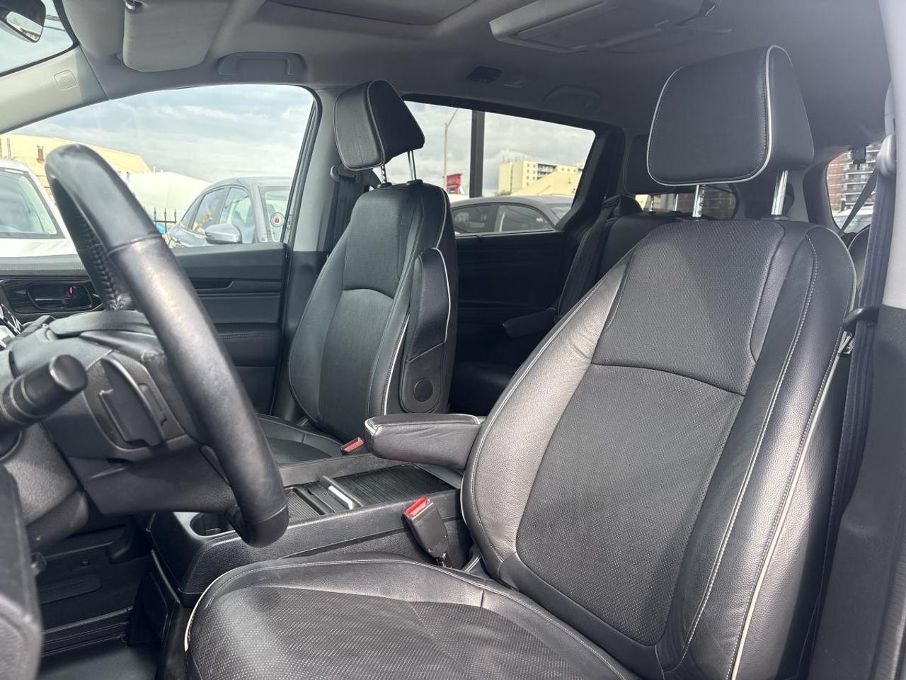 2023 Honda Odyssey Touring GPS/Leather/Sunroof/Keyless Entry Photo