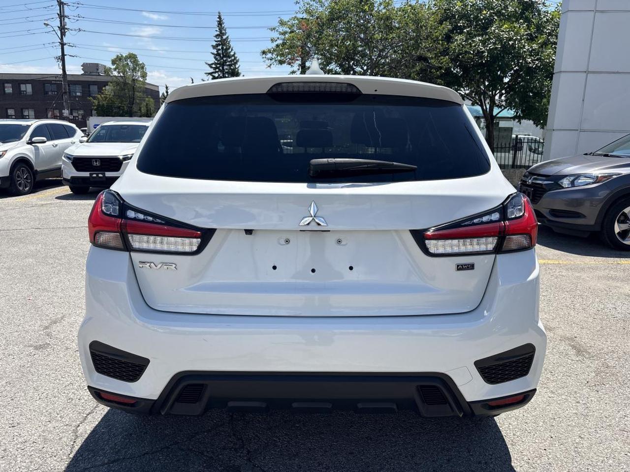 2021 Mitsubishi RVR SE AWD Clean Carfax Photo