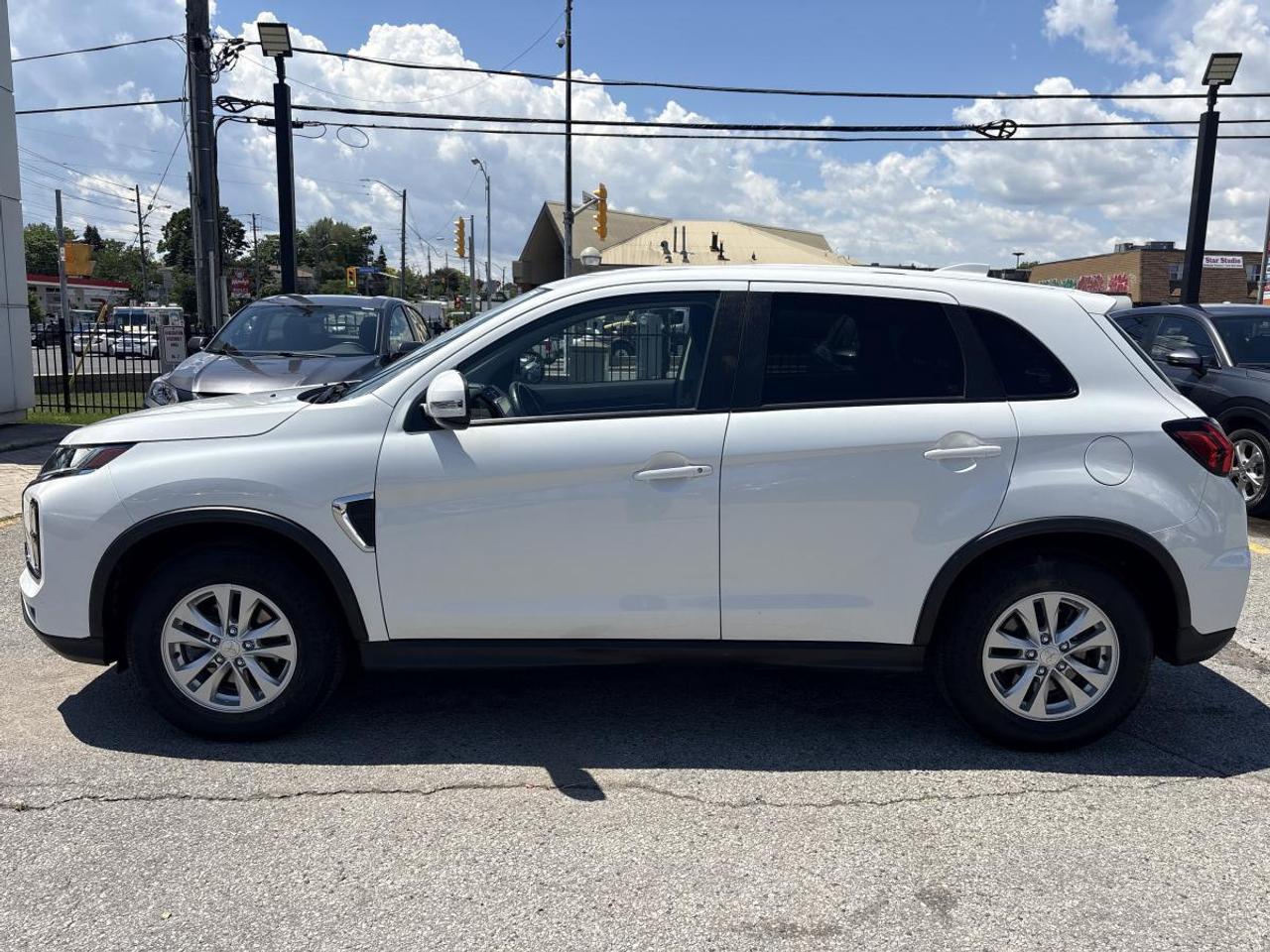 2021 Mitsubishi RVR SE AWD Clean Carfax Photo4