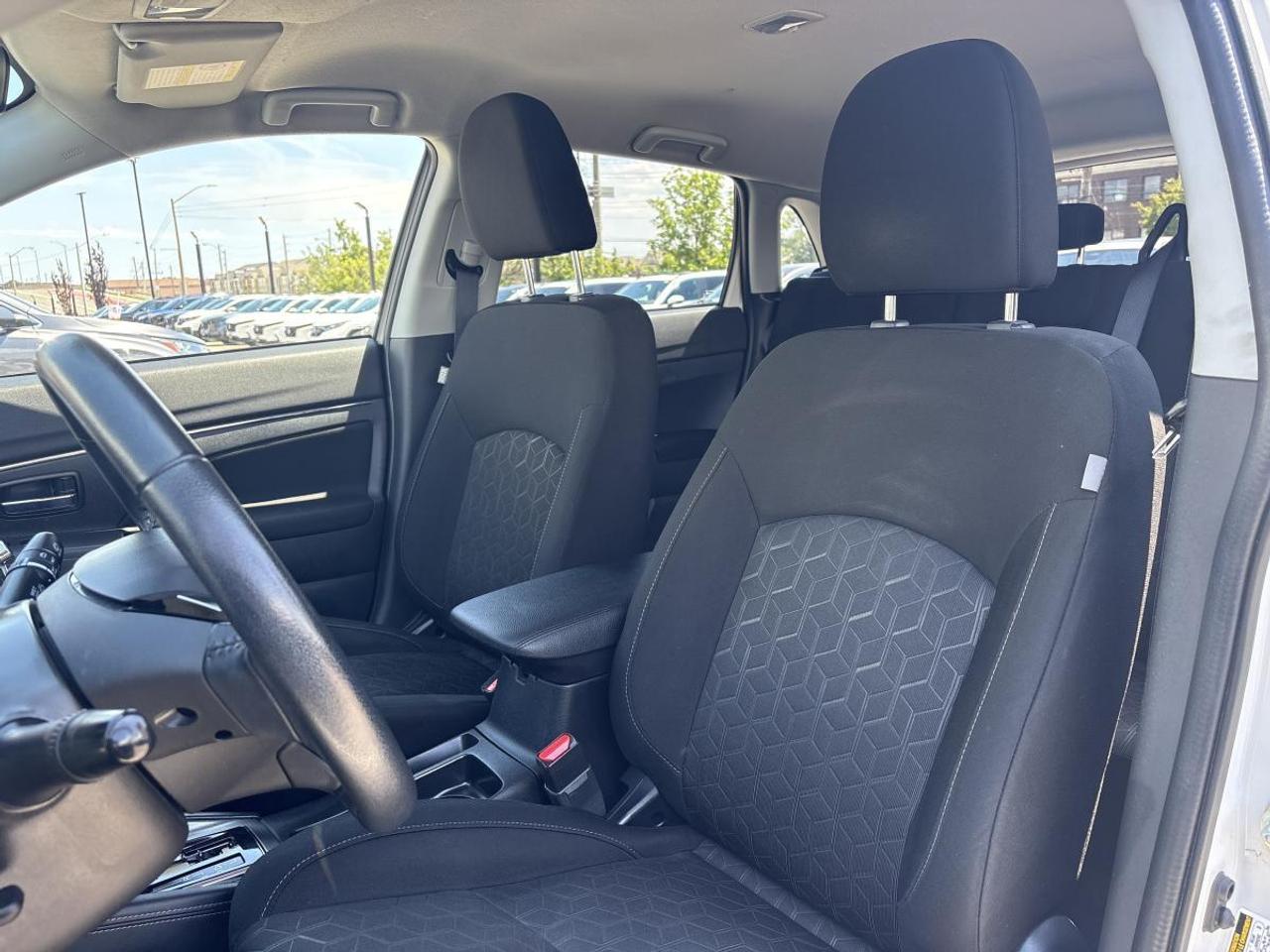 2021 Mitsubishi RVR SE AWD Clean Carfax Photo