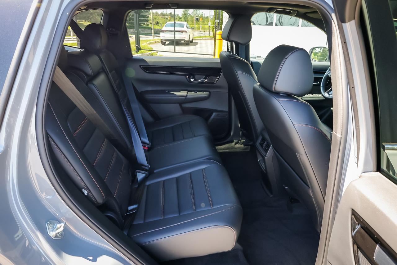 2024 Honda CR-V Hybrid Touring 4dr All-Wheel Drive Photo