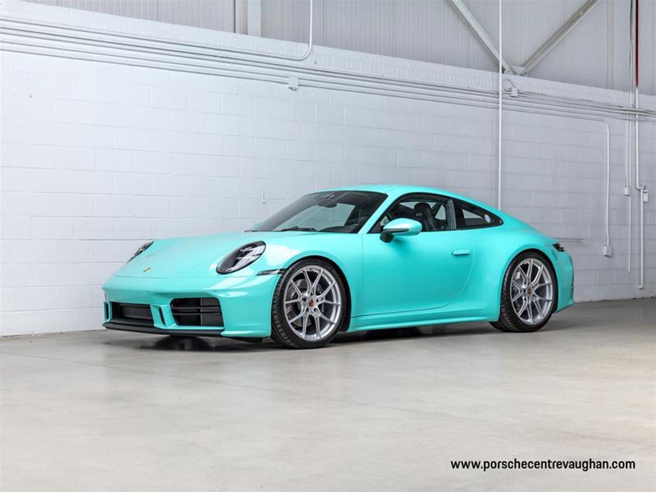 2026 Porsche 911  Photo0